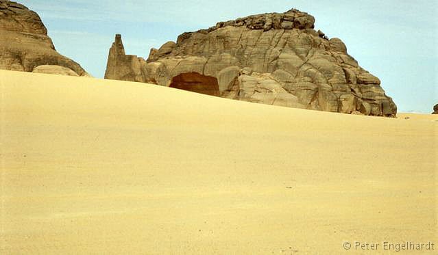 Algerien Sahara Fels und Sand Vulkane