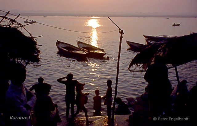 Sonnenaufgang über dem Ganges