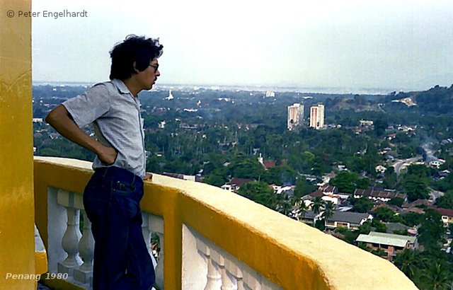 Blick von der Pagode der zehntausend Buddhas auf Penang im Jahr 1980