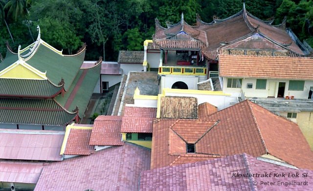 Blick auf den Klostertrakt des Kek Lok Si Tempels, Penang