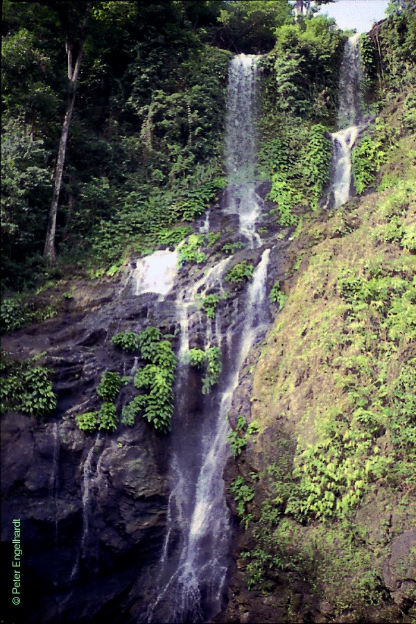 Wasserfall bei Puerto Galera