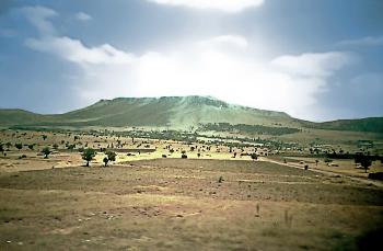 Busfahrt nach Konya, markanter Berg